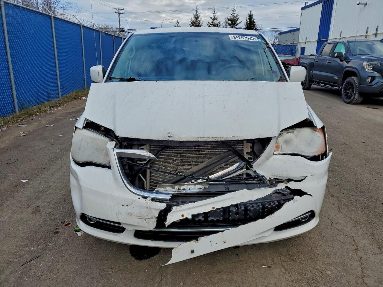 CHRYSLER TOWN & COUNTRY TOURING