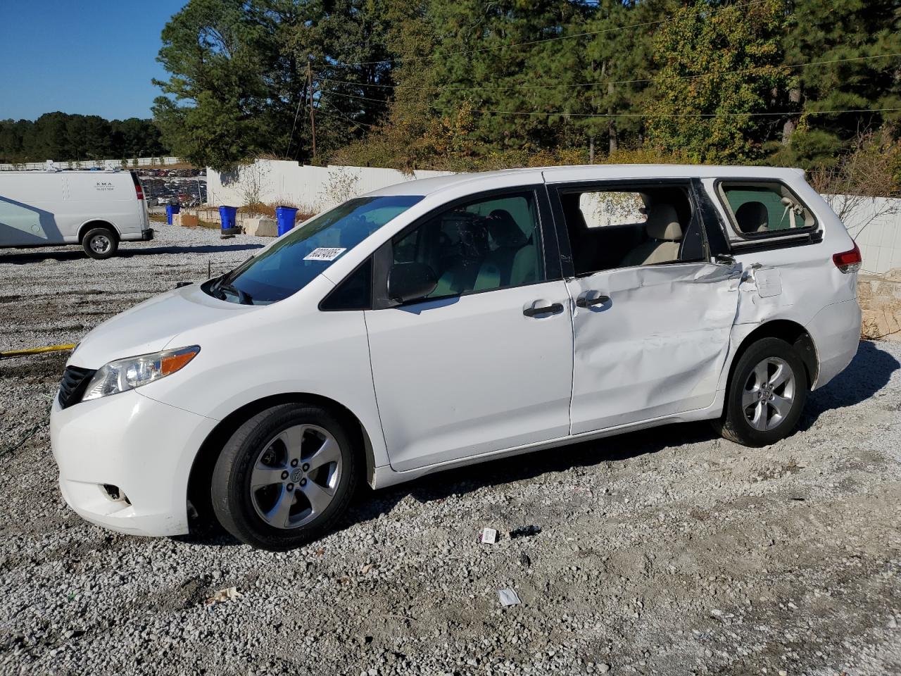 TOYOTA SIENNA