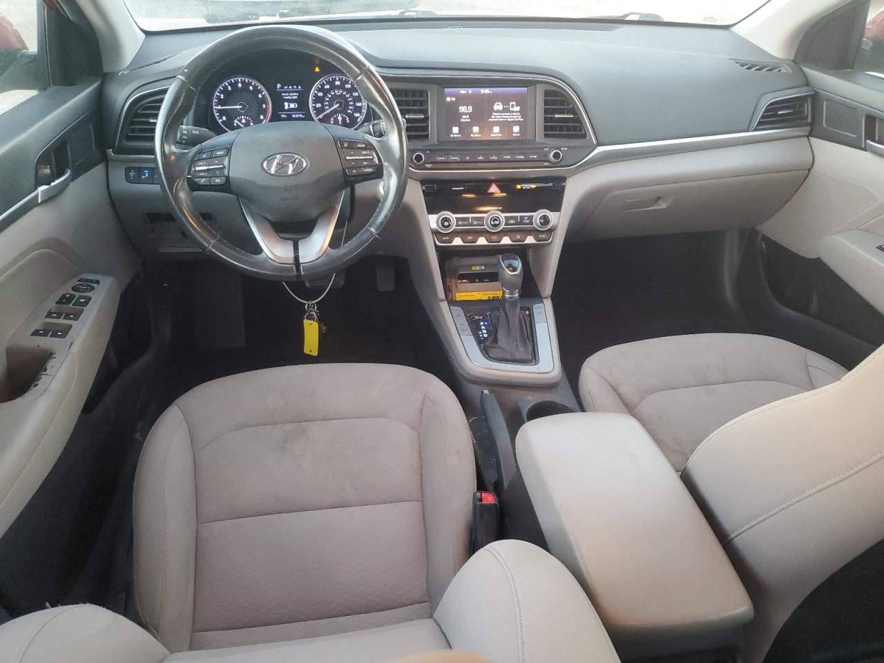 HYUNDAI ELANTRA SEL
