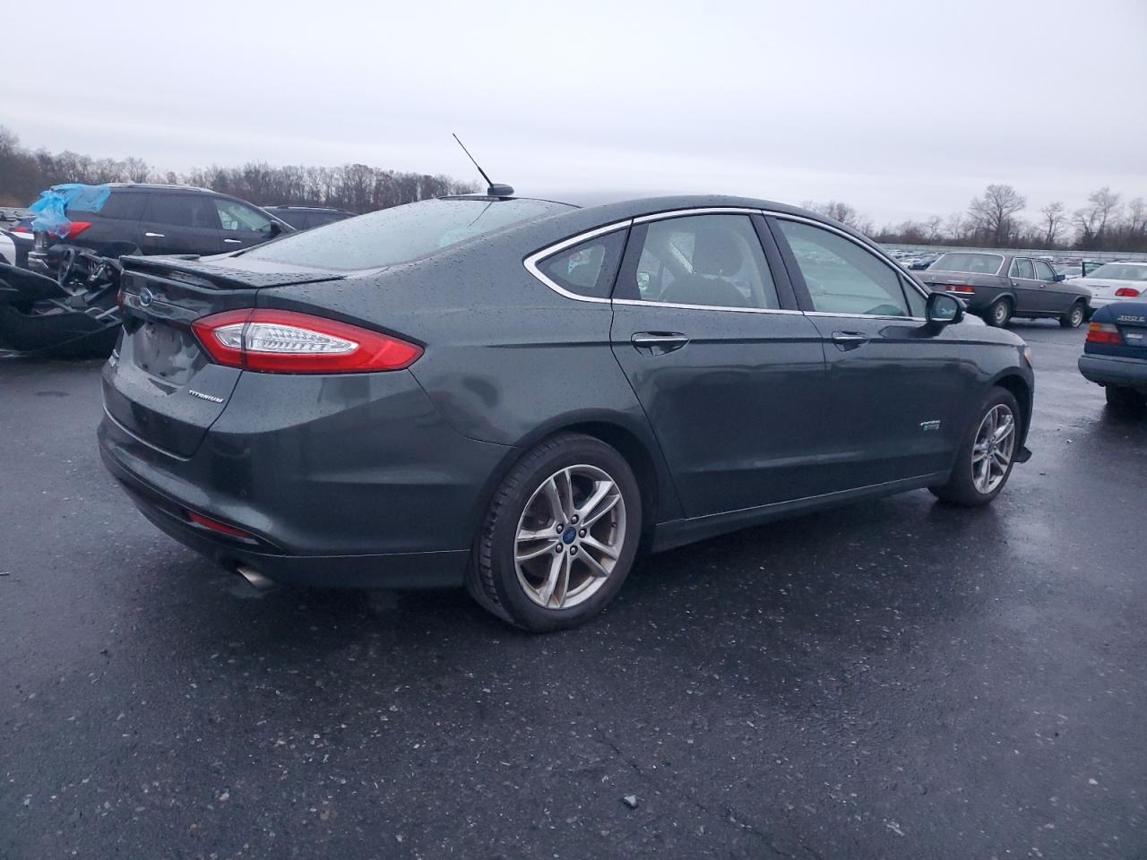 FORD FUSION TITANIUM PHEV