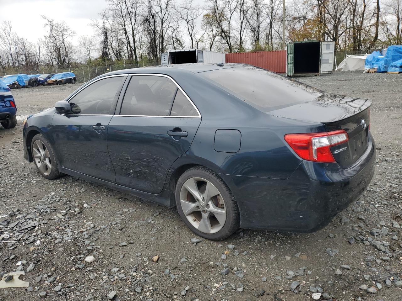 TOYOTA CAMRY SE