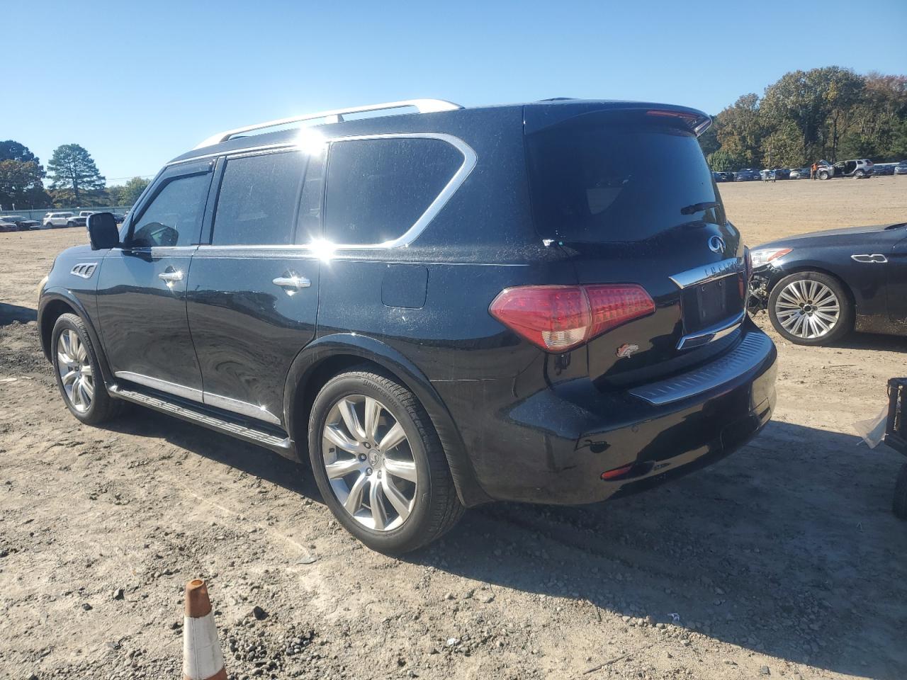 INFINITI QX56