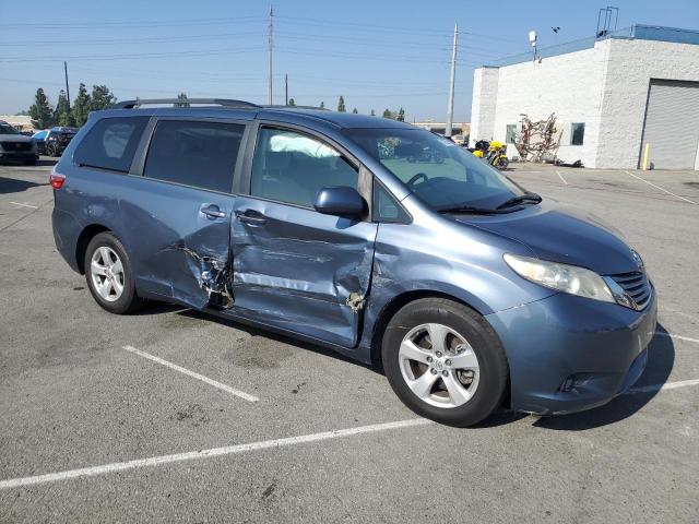 2017 TOYOTA SIENNA LE #3304889536