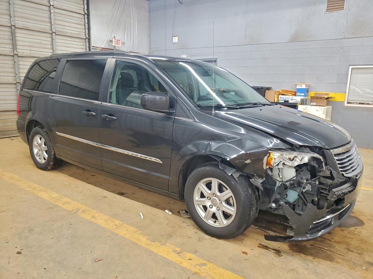 CHRYSLER TOWN & COUNTRY TOURING