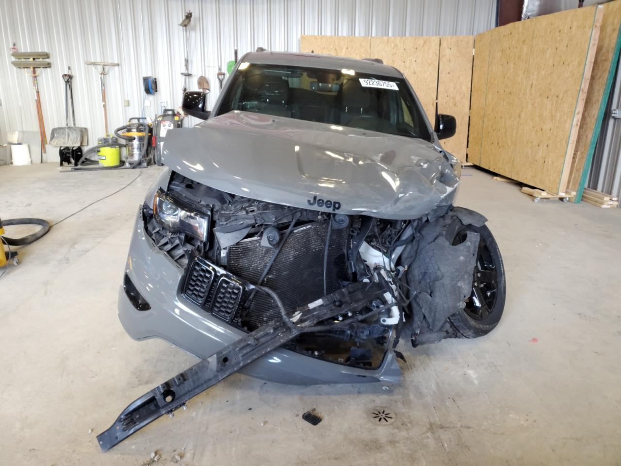 JEEP GRAND CHEROKEE LAREDO