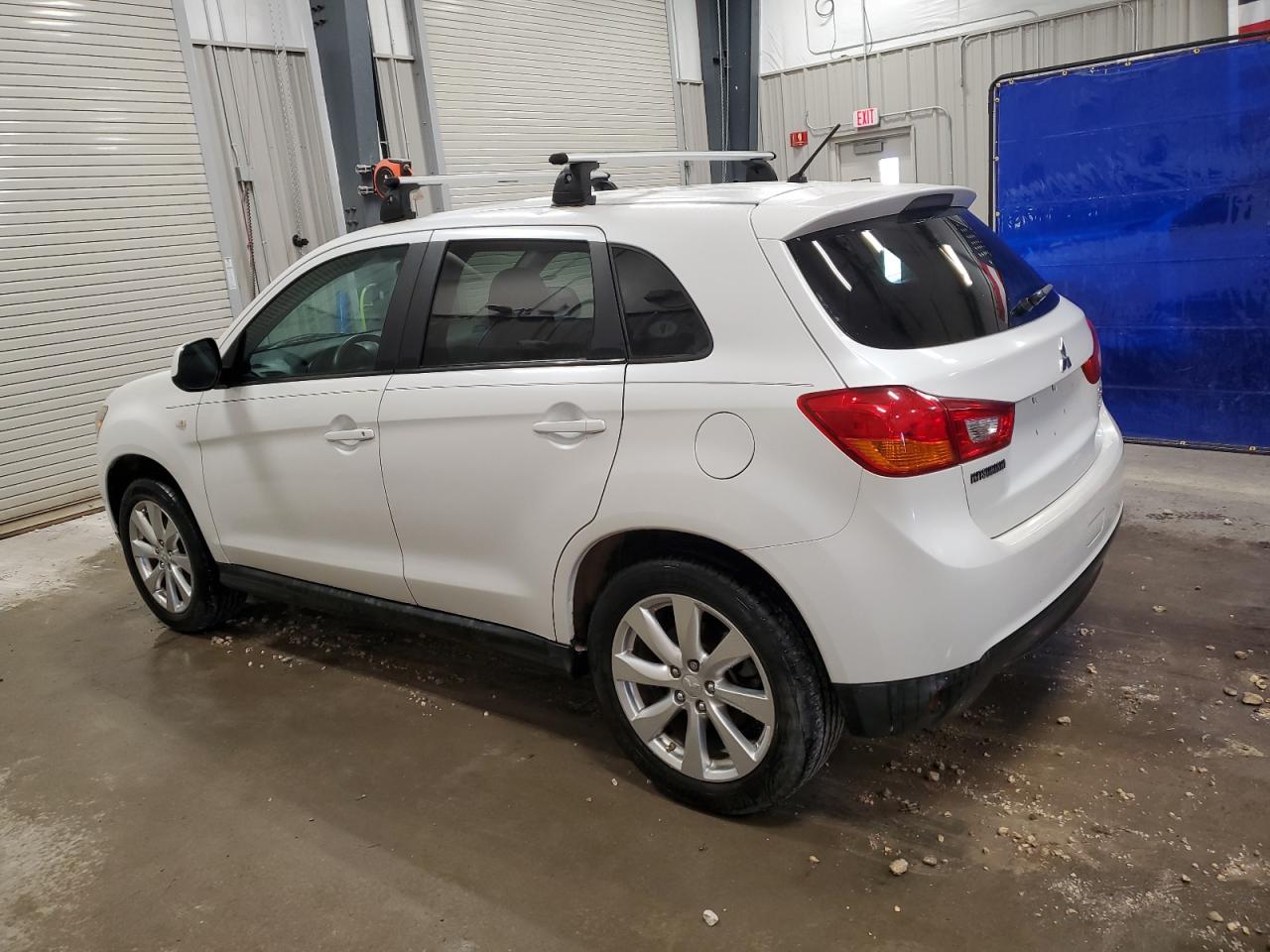 MITSUBISHI OUTLANDER ES