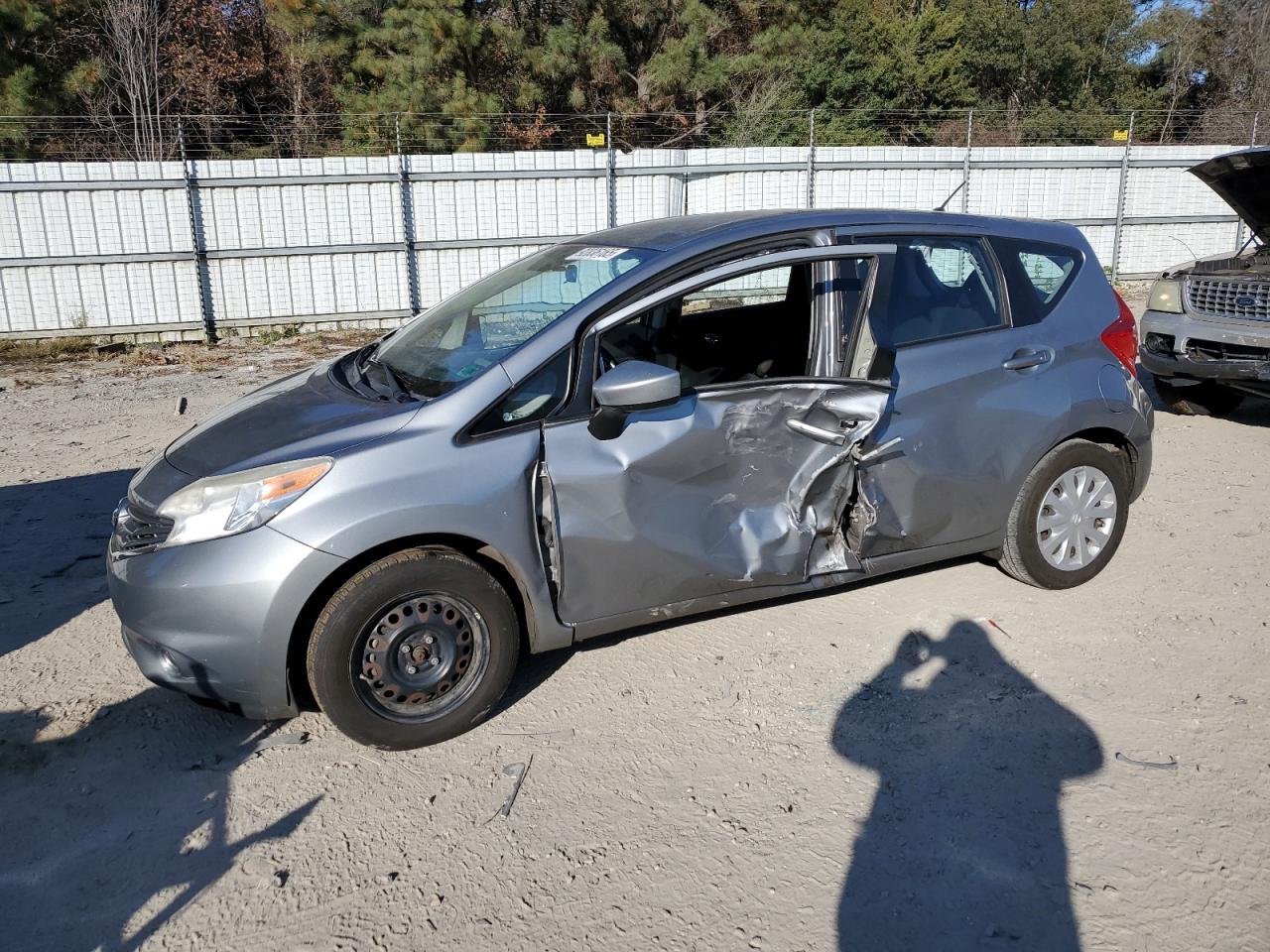 Lot #3301834400 2015 NISSAN VERSA NOTE