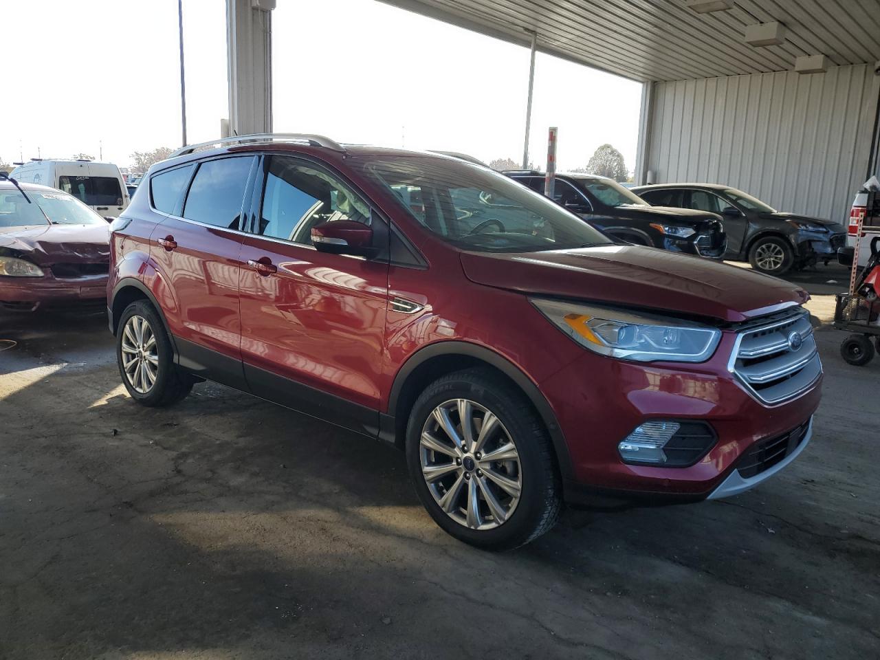 FORD ESCAPE TITANIUM