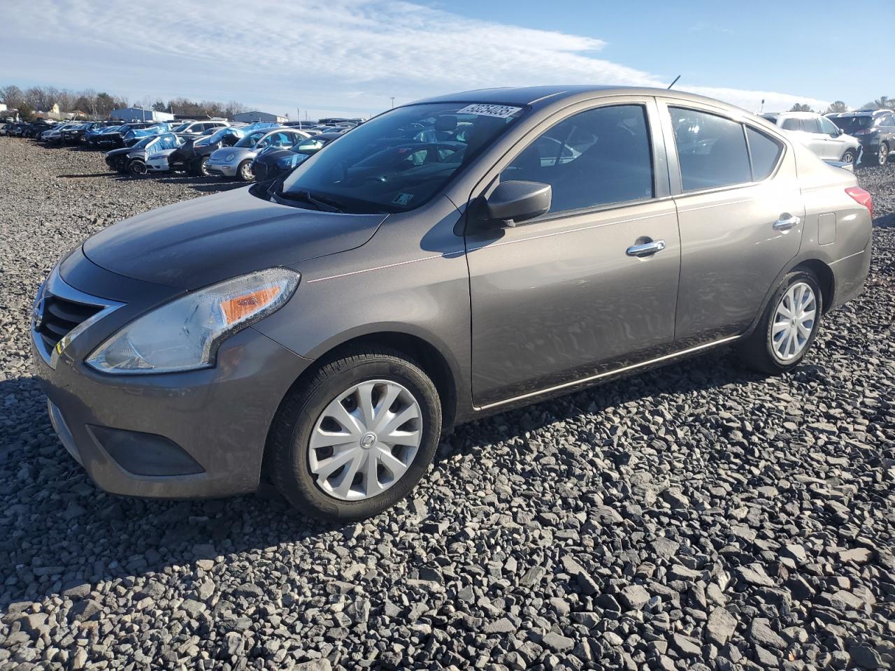 NISSAN VERSA S