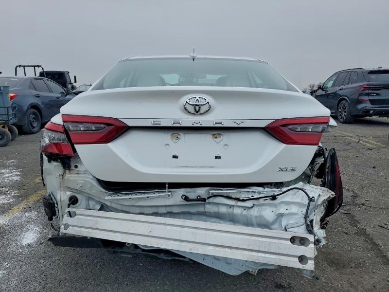 2023 TOYOTA CAMRY XLE #3301746393