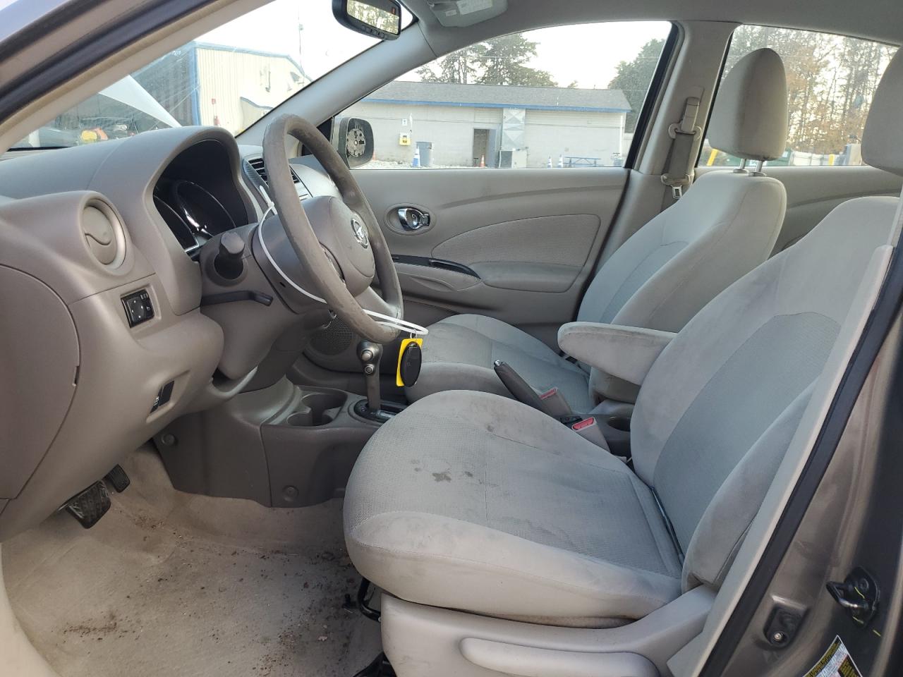 NISSAN VERSA S