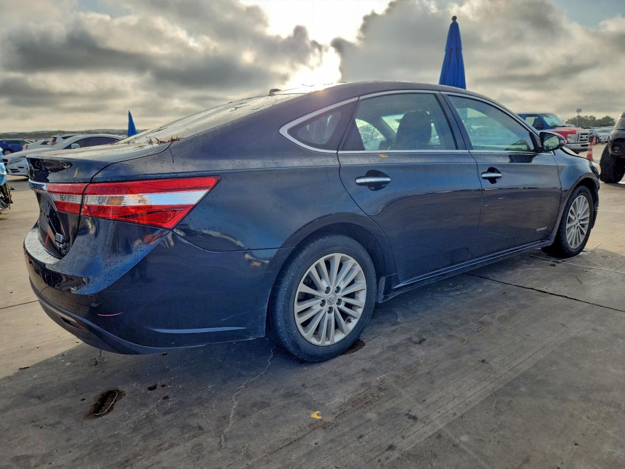 TOYOTA AVALON HYBRID