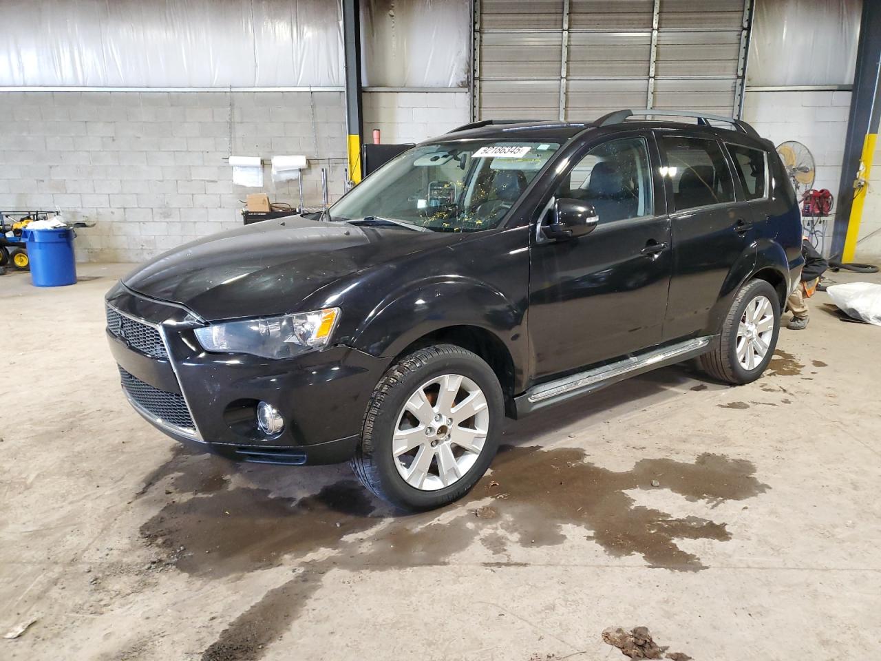 MITSUBISHI OUTLANDER SE