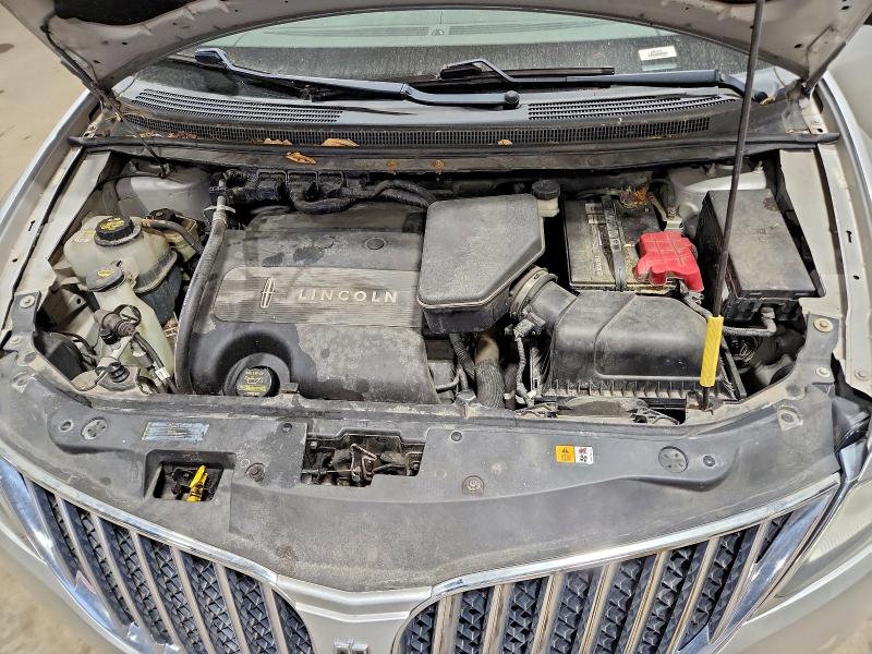 2011 LINCOLN MKX #3296239488