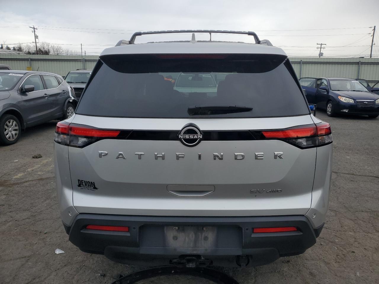 NISSAN PATHFINDER SV