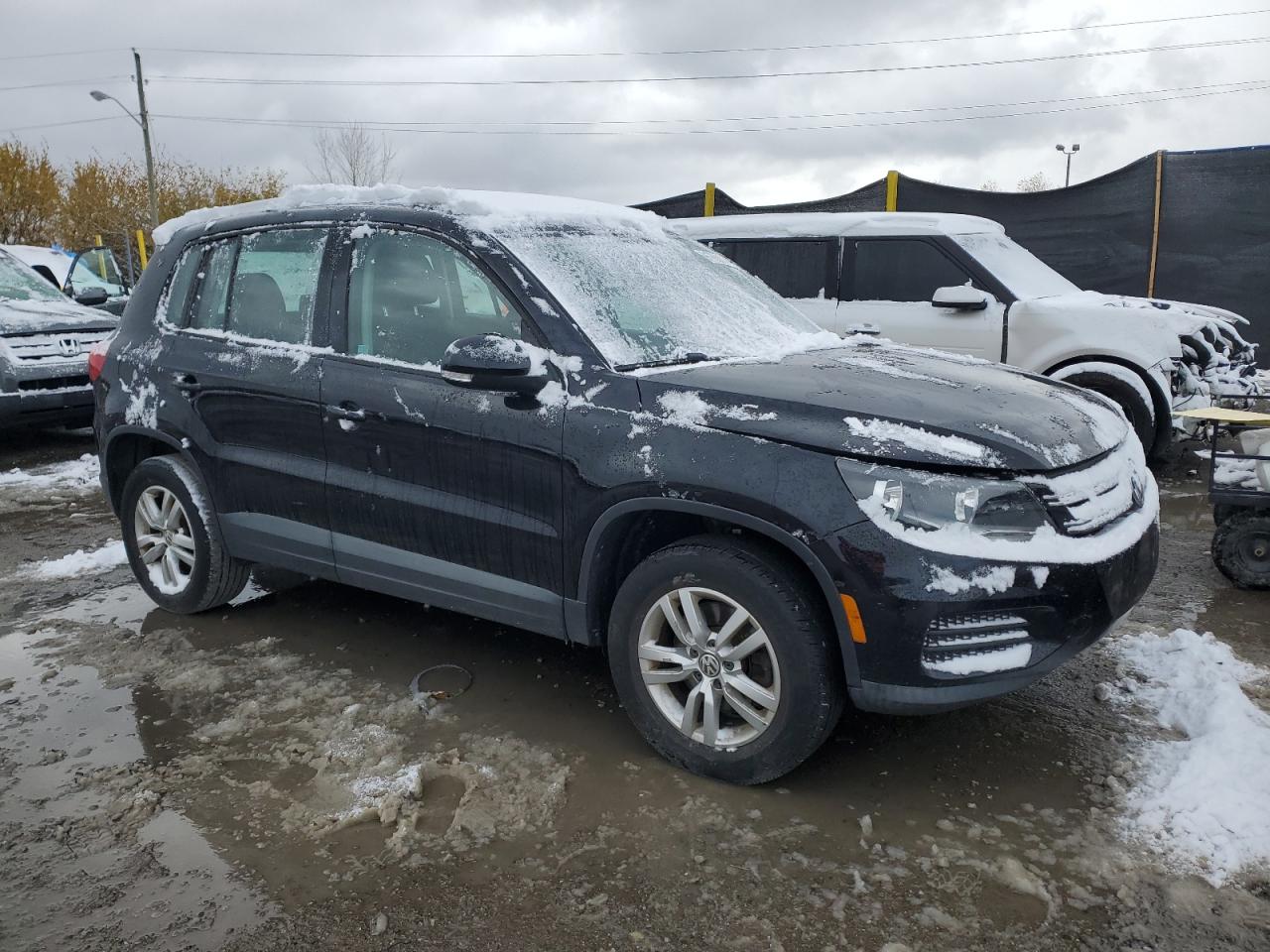 VOLKSWAGEN TIGUAN S