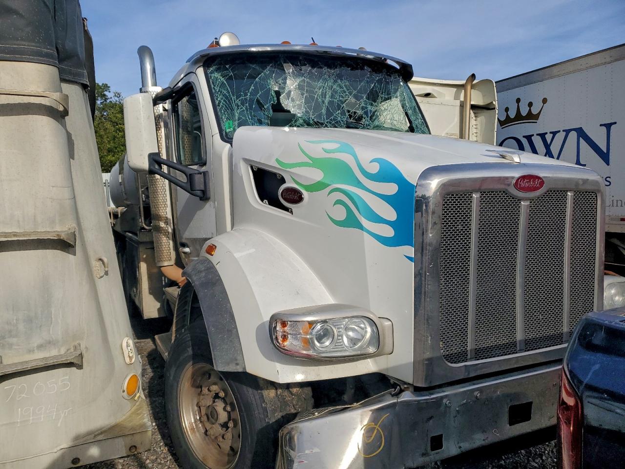 Lot #3318996326 2020 PETERBILT TRACTOR 567