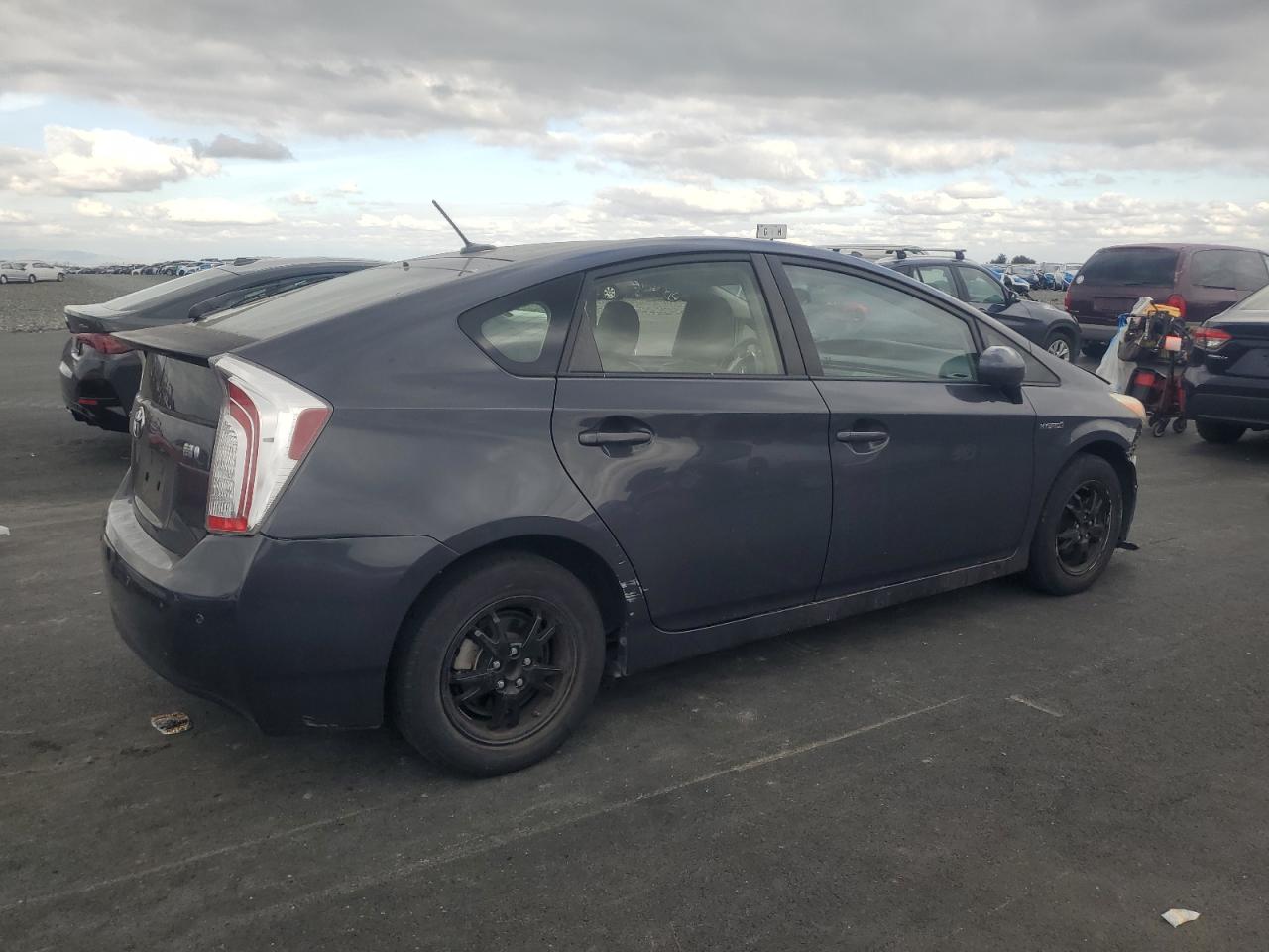 TOYOTA PRIUS