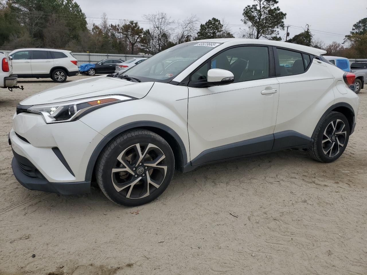 TOYOTA C-HR XLE
