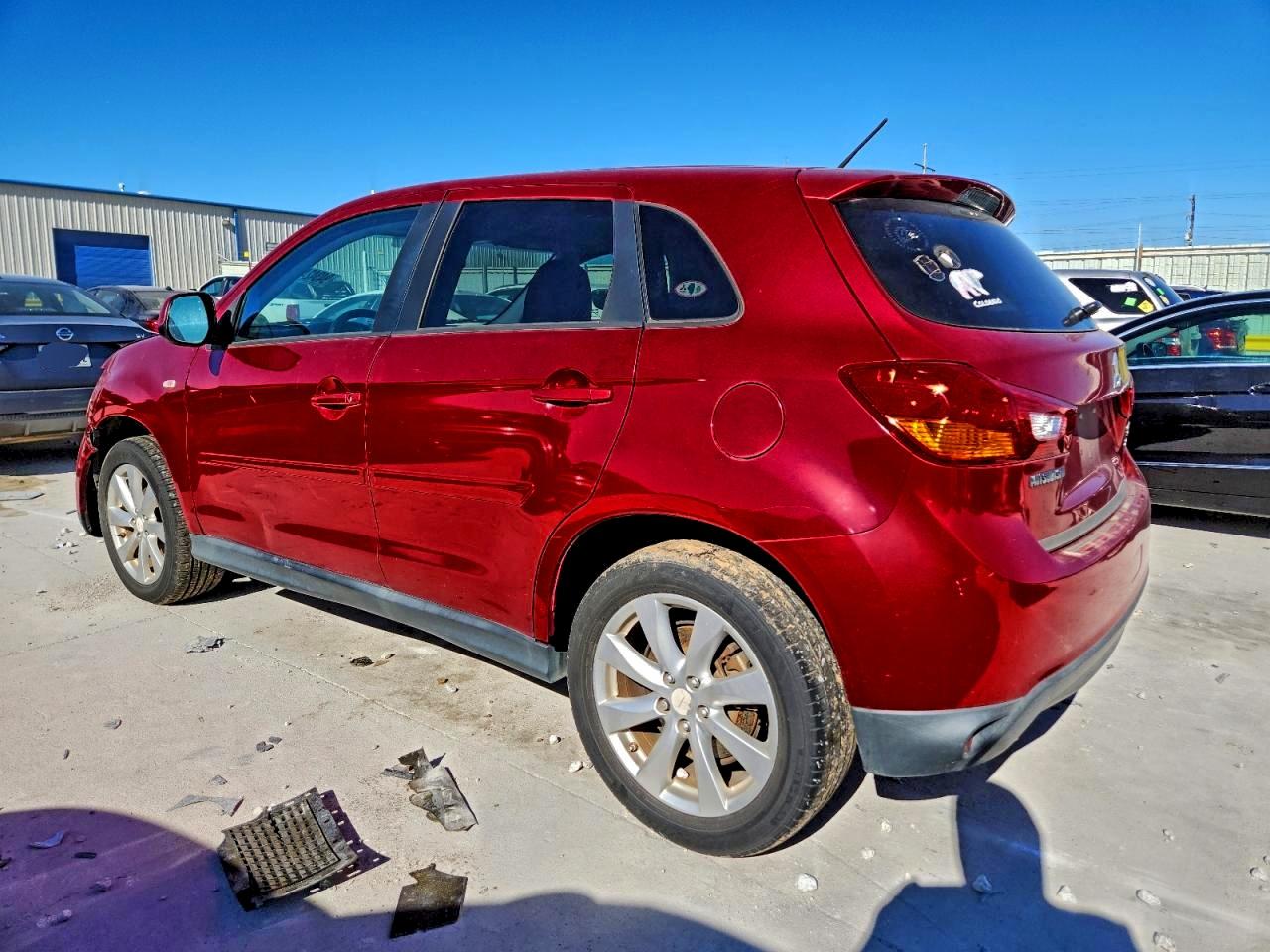 MITSUBISHI OUTLANDER ES