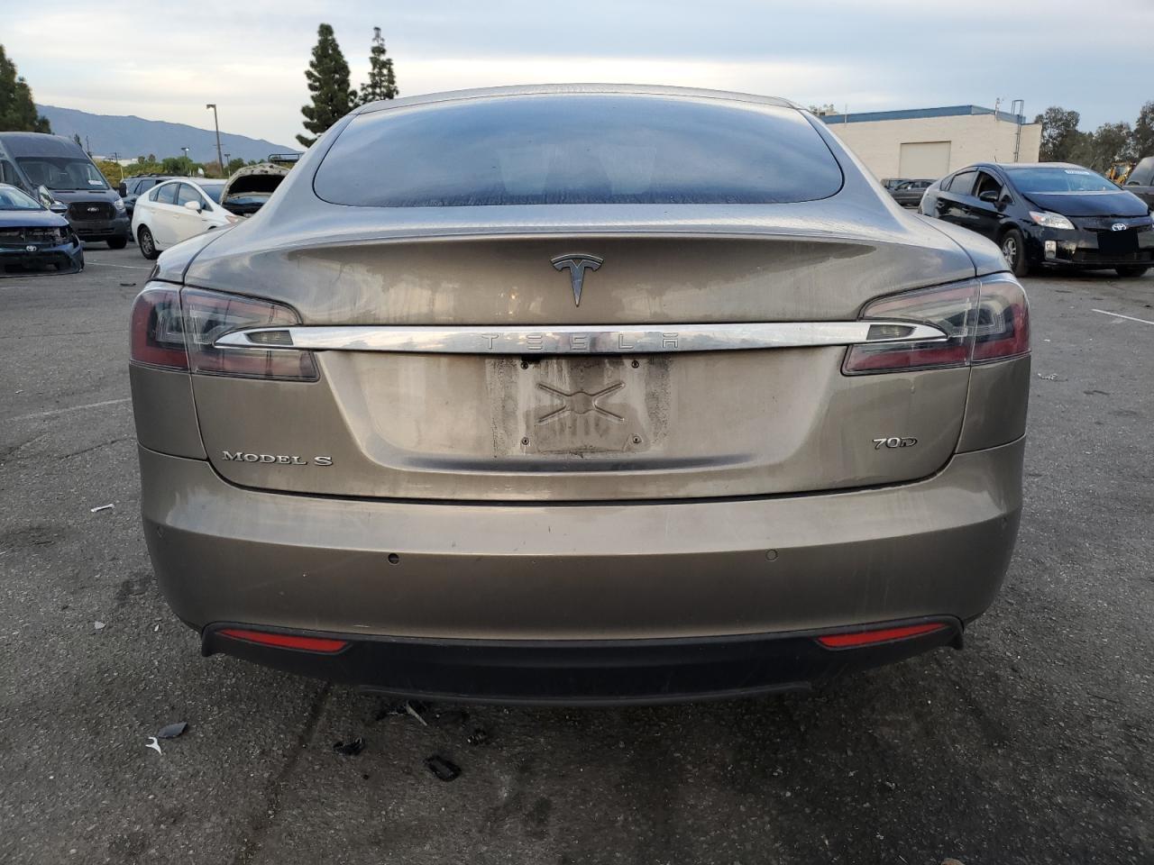 TESLA MODEL S 70D