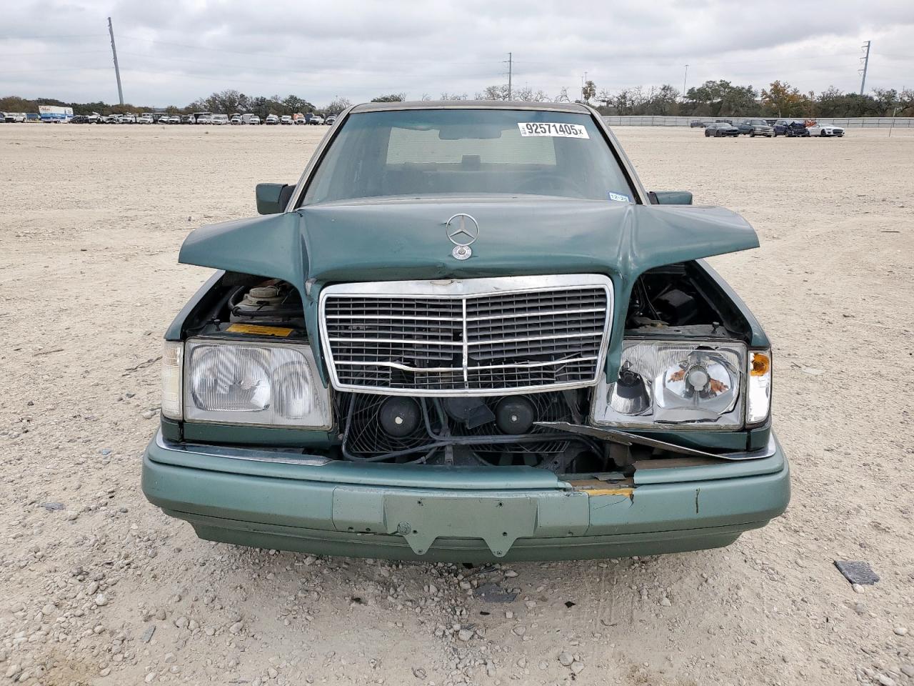 Lot #3292332263 1994 MERCEDES-BENZ E 320