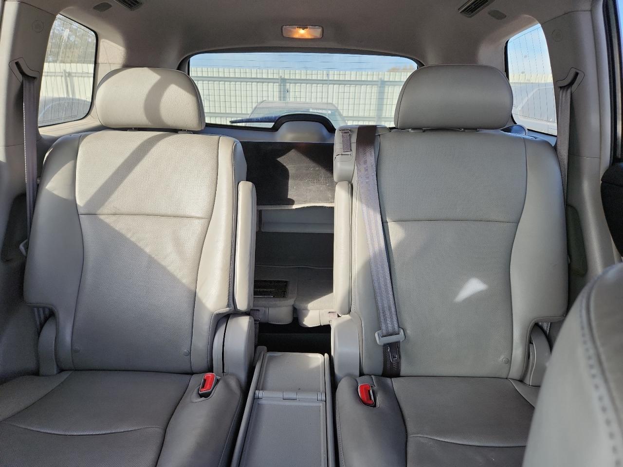 TOYOTA HIGHLANDER LIMITED