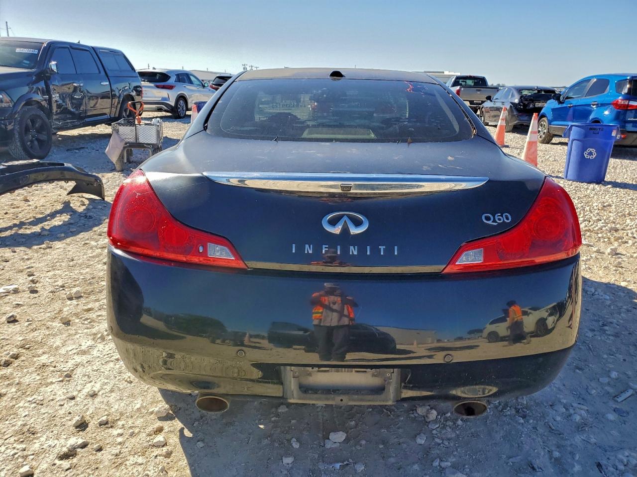 INFINITI Q60 JOURNEY