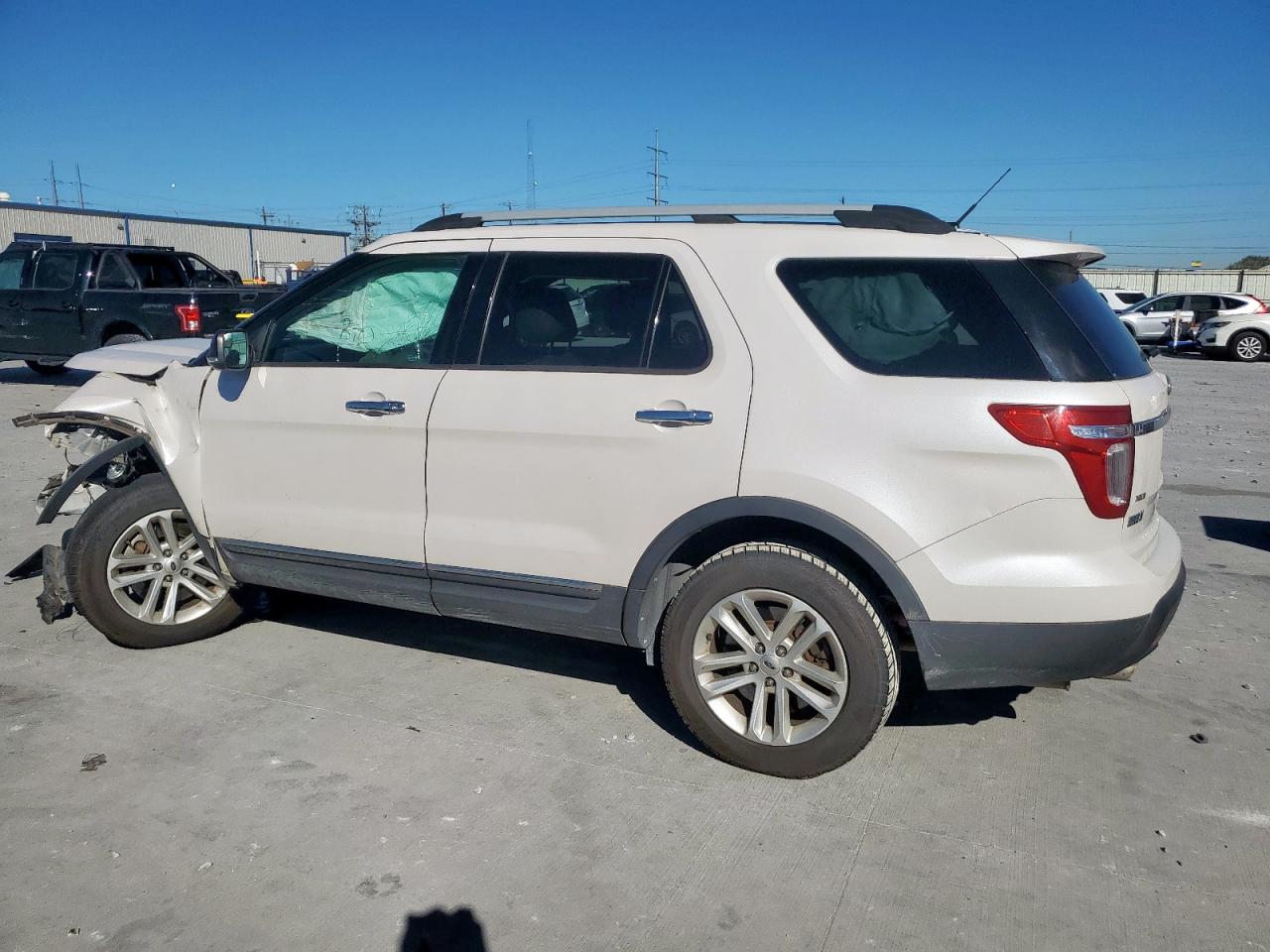 FORD EXPLORER XLT