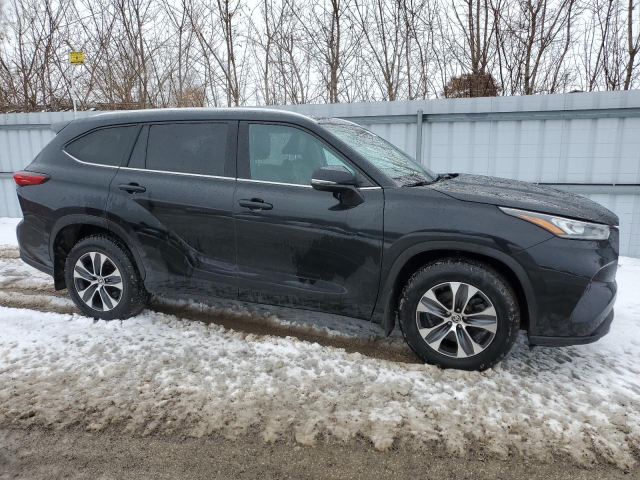 TOYOTA HIGHLANDER XLE