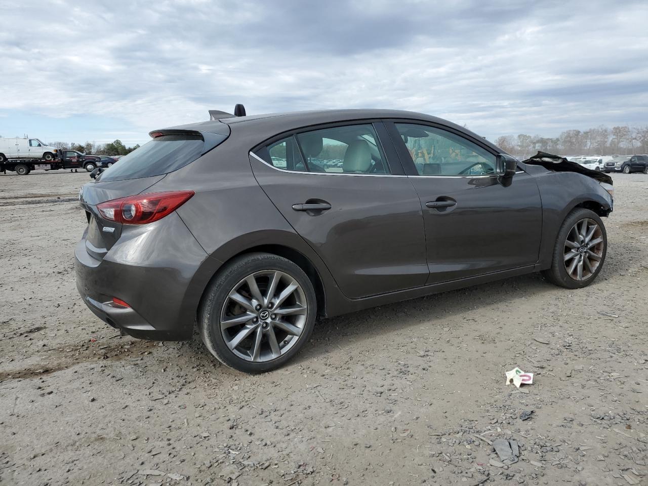 MAZDA 3 GRAND TOURING