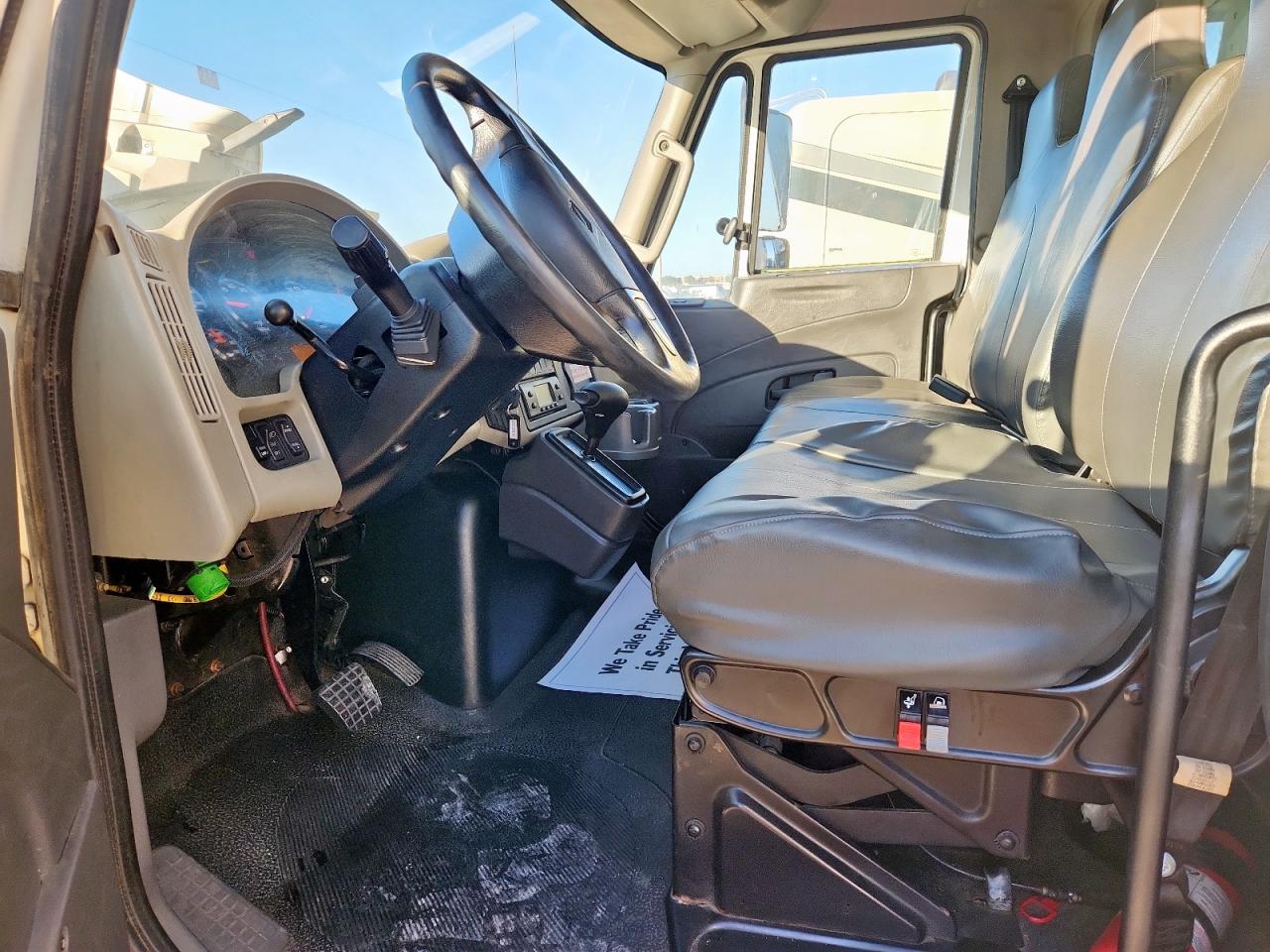 Lot #3286490167 2018 INTERNATIONAL 4000 4300