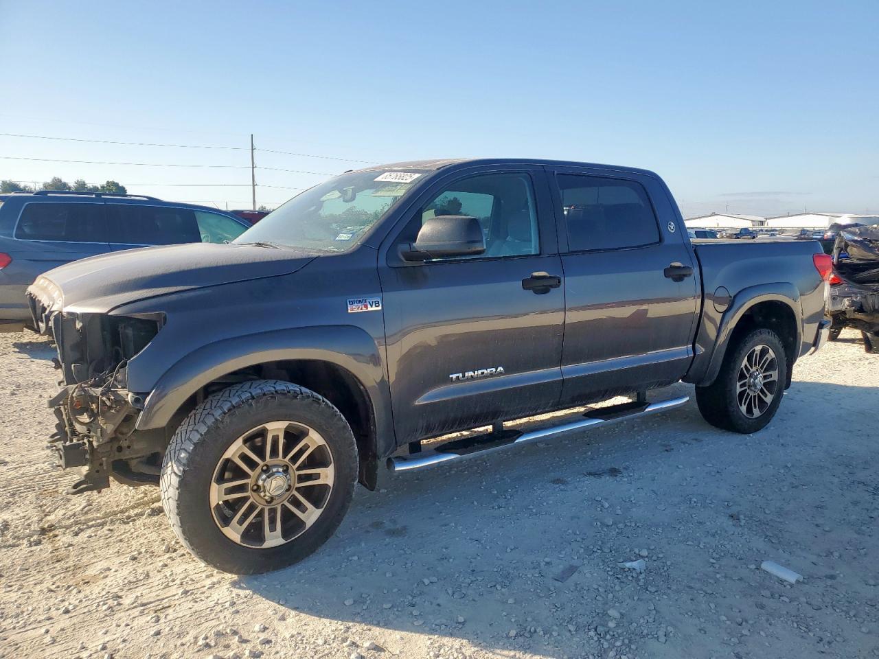 TOYOTA TUNDRA CREWMAX SR5