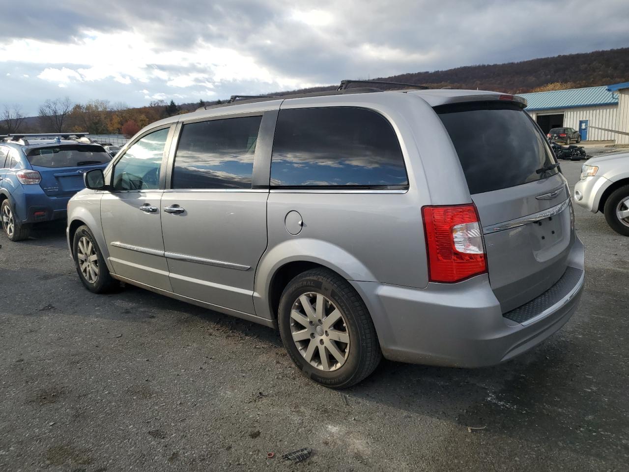 CHRYSLER TOWN & COUNTRY TOURING