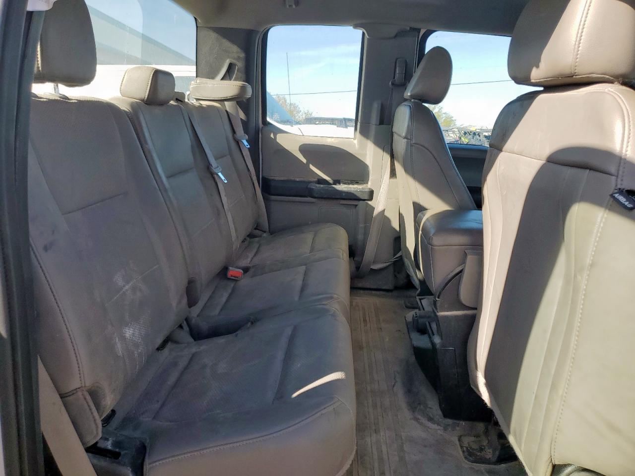 FORD F-150 SUPER CAB