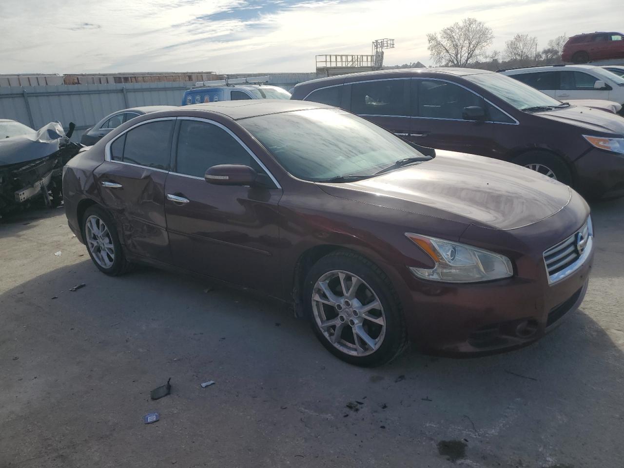 NISSAN MAXIMA S
