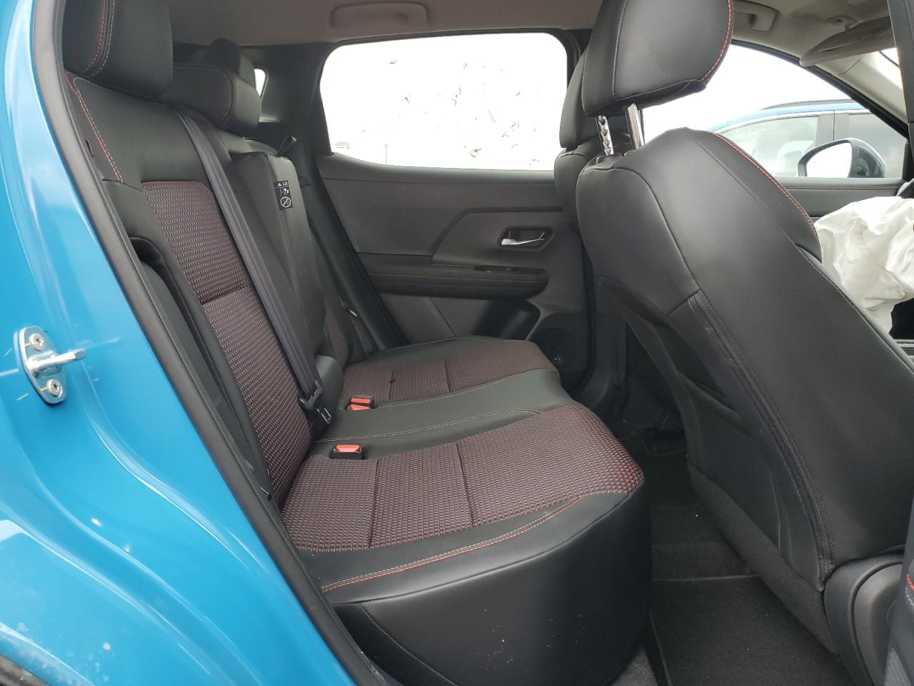 NISSAN KICKS SR