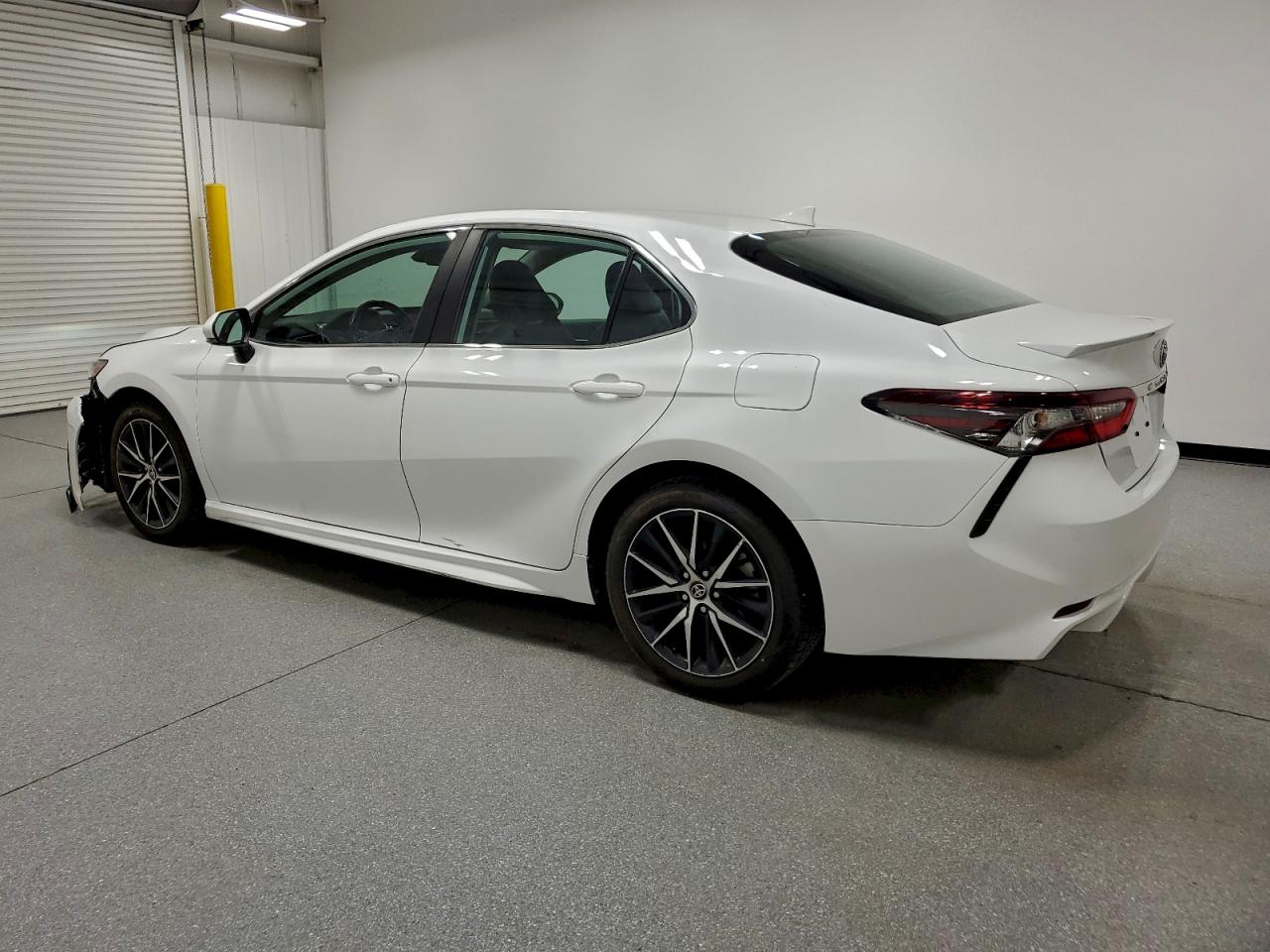 TOYOTA CAMRY SE NIGHT SHADE