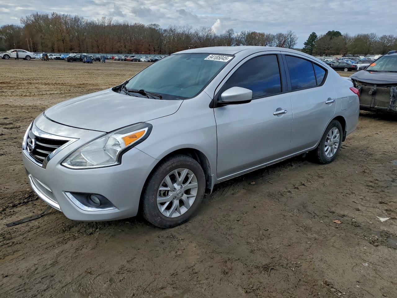 NISSAN VERSA S