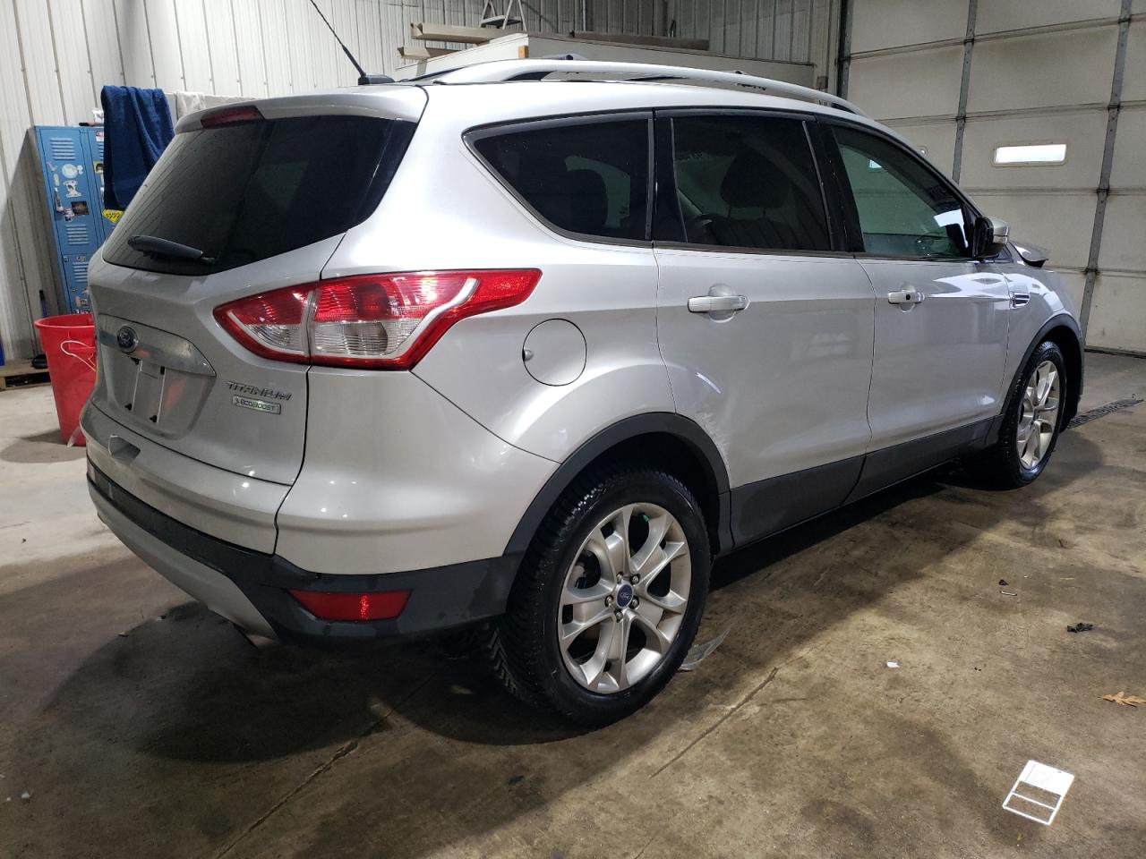 FORD ESCAPE TITANIUM
