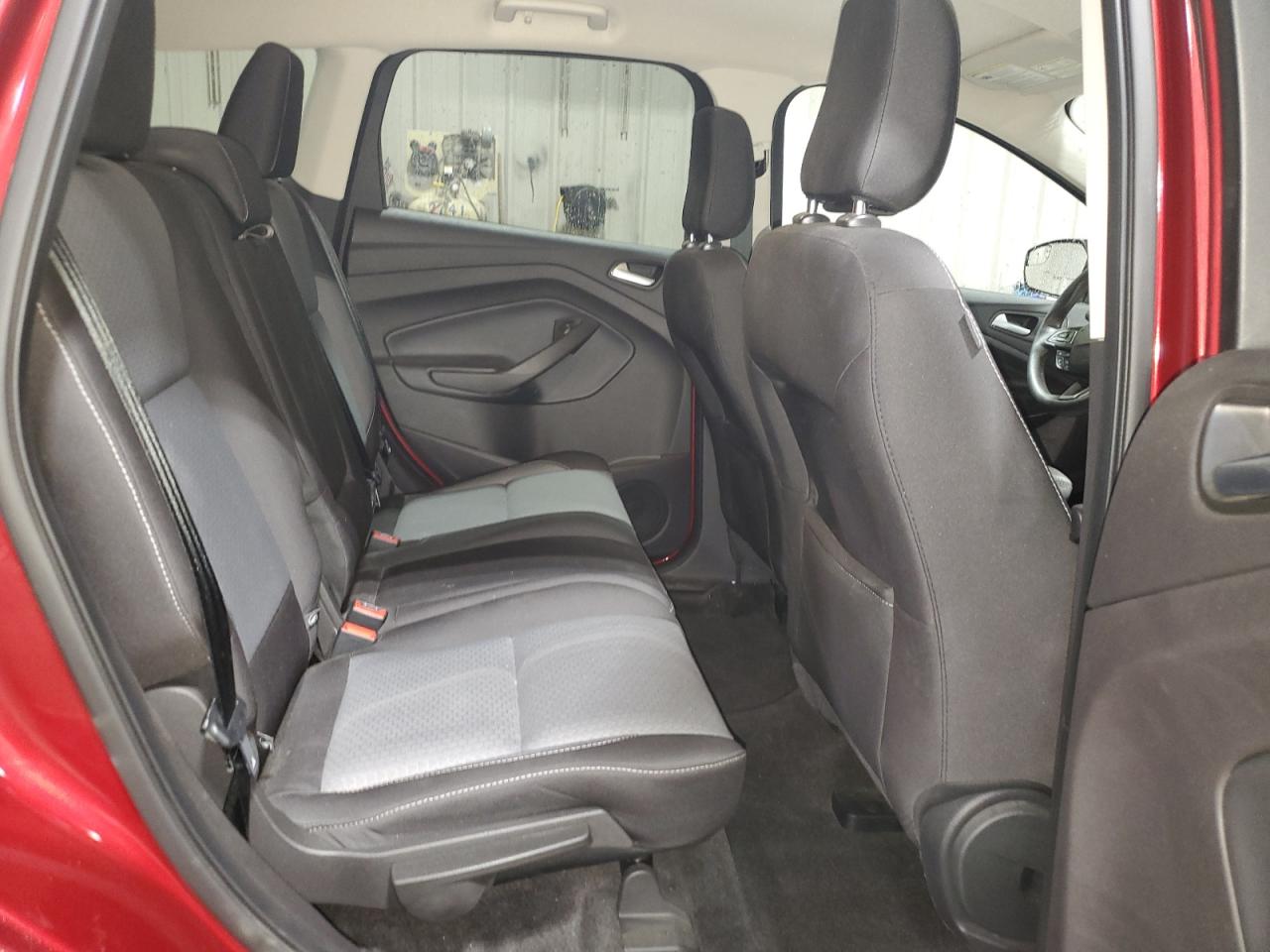 FORD ESCAPE SE