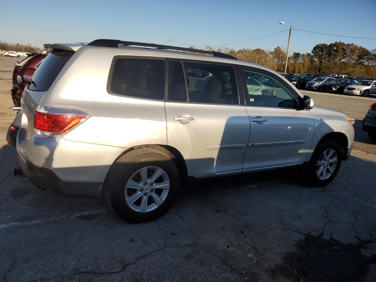 TOYOTA HIGHLANDER BASE