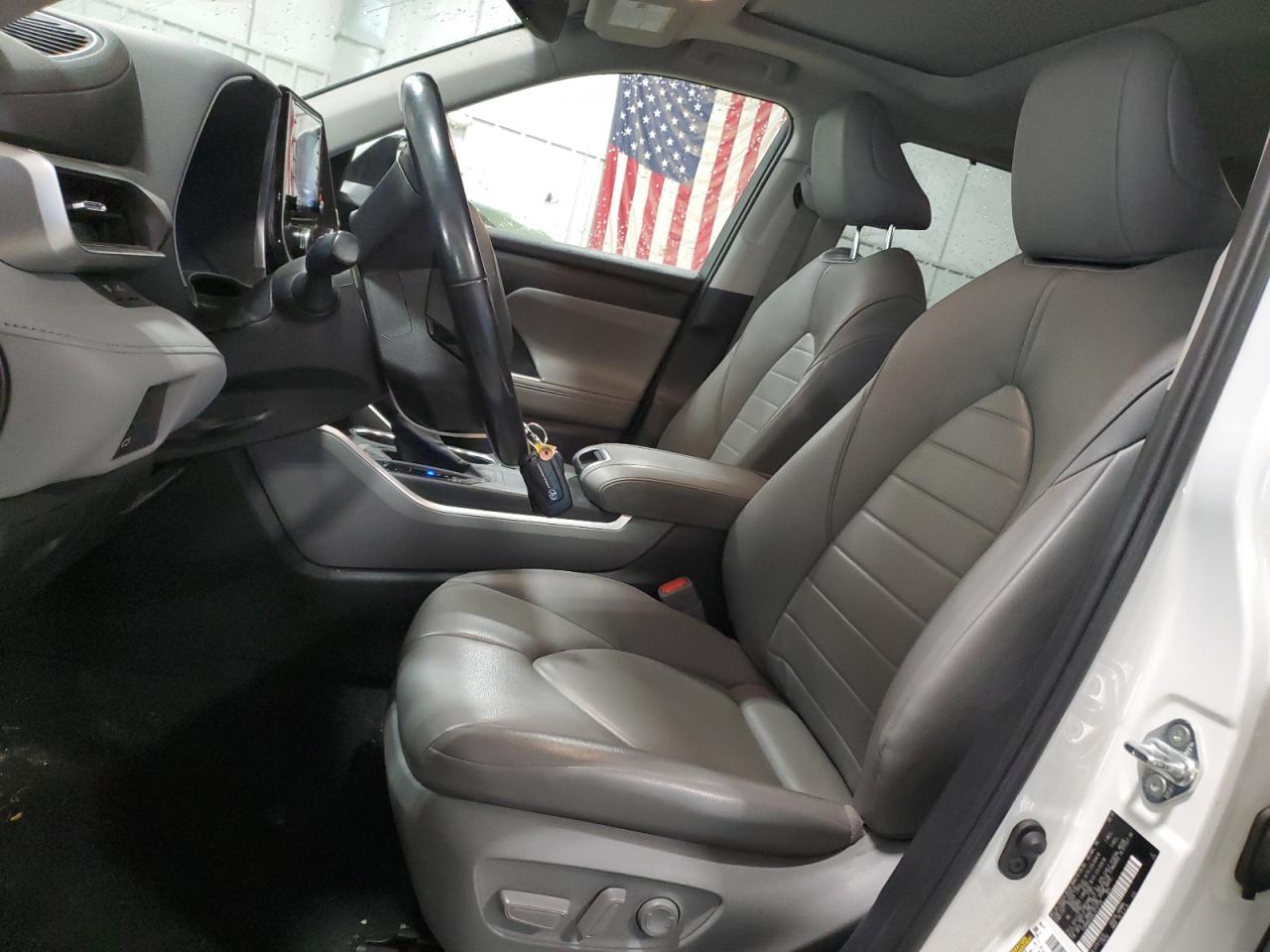 TOYOTA HIGHLANDER HYBRID XLE