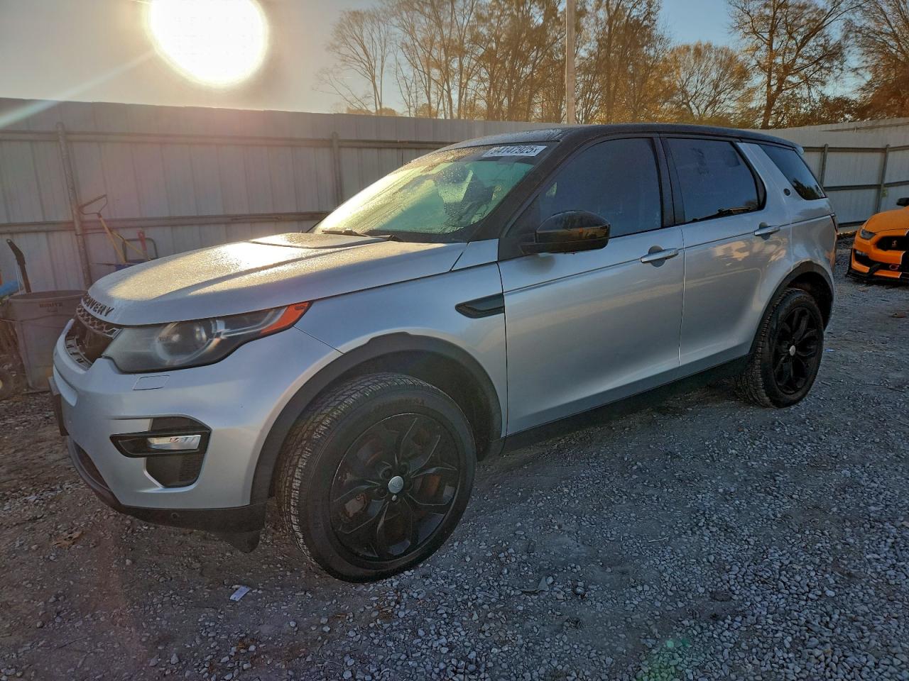 Lot #3302757351 2016 LAND ROVER DISCOVERY