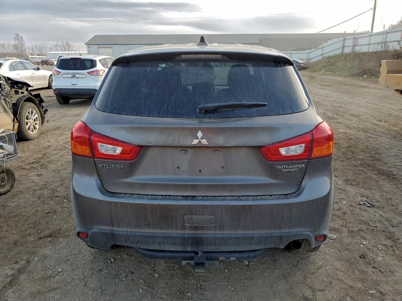 MITSUBISHI OUTLANDER ES