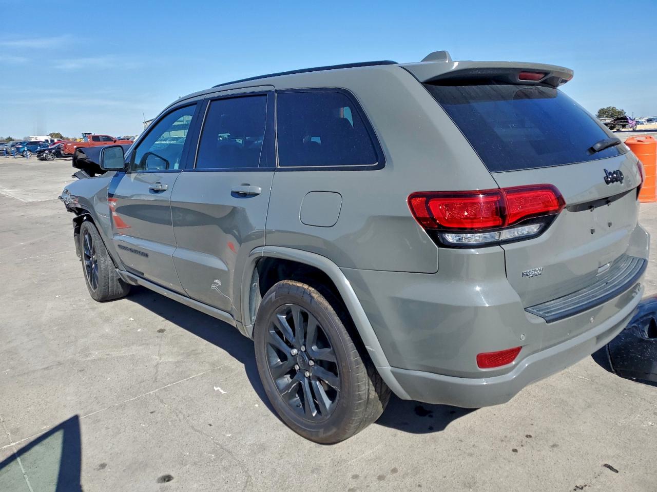 JEEP GRAND CHEROKEE LAREDO