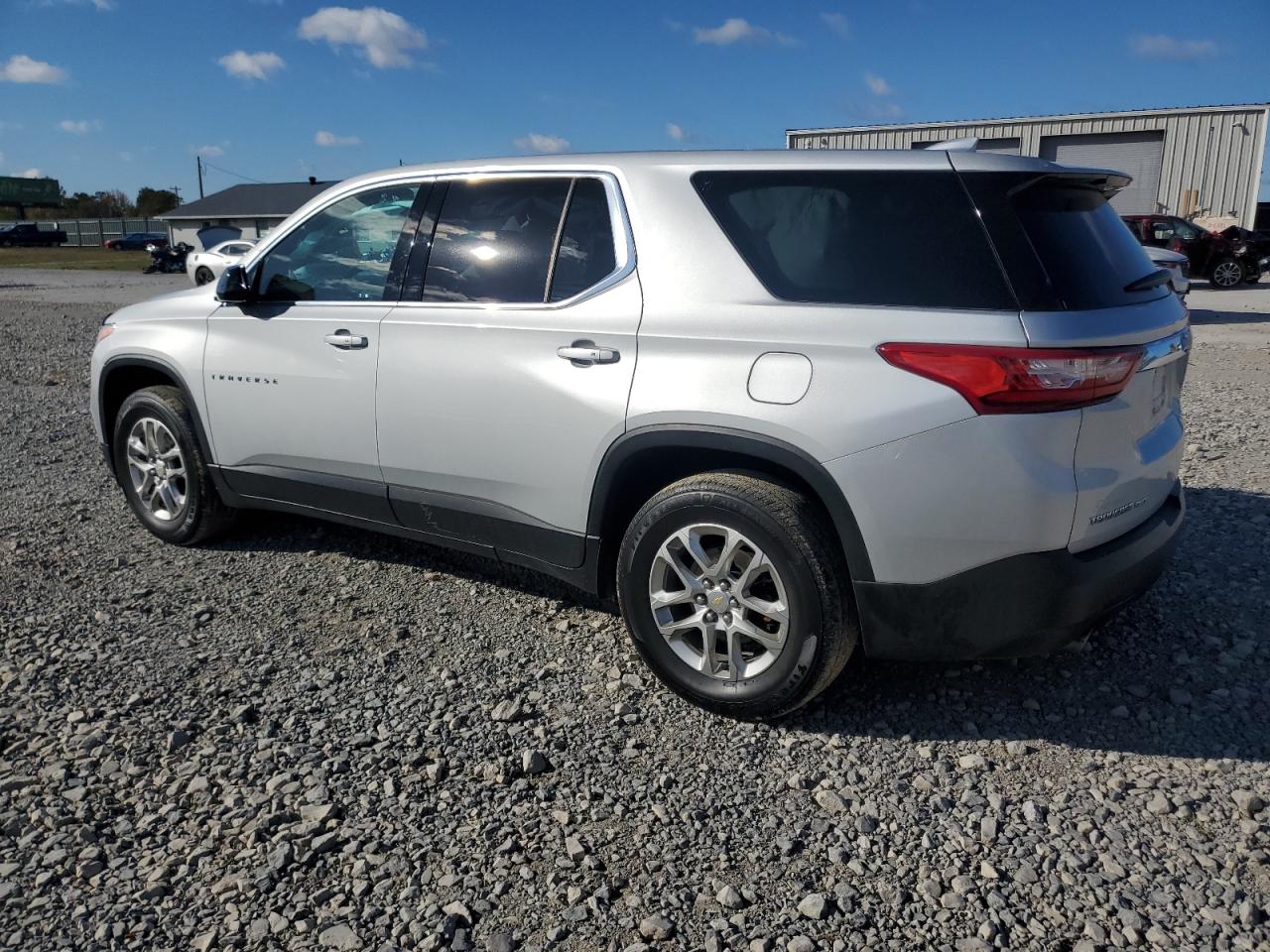 CHEVROLET TRAVERSE LS