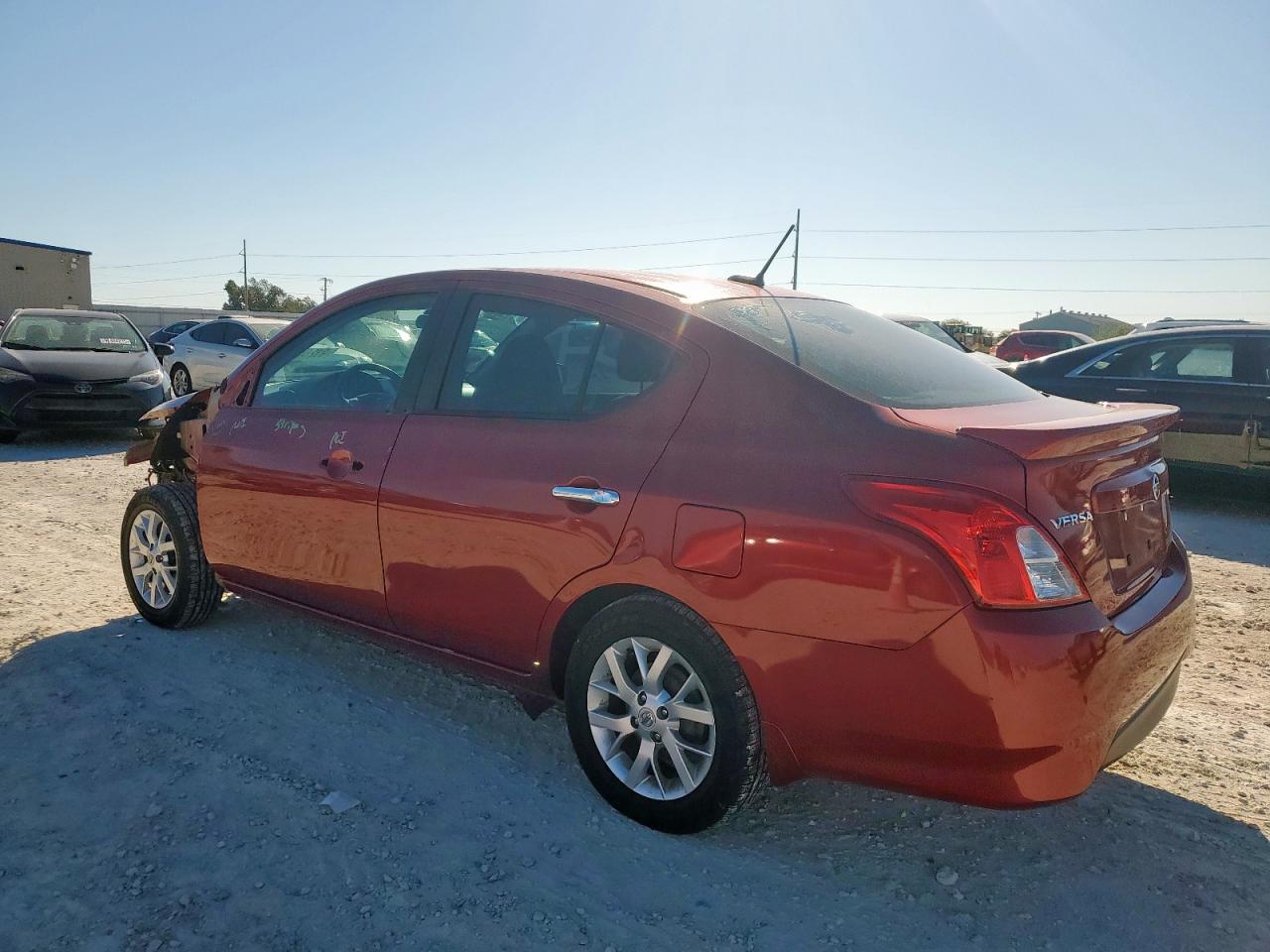 Lot #3304177445 2018 NISSAN VERSA S