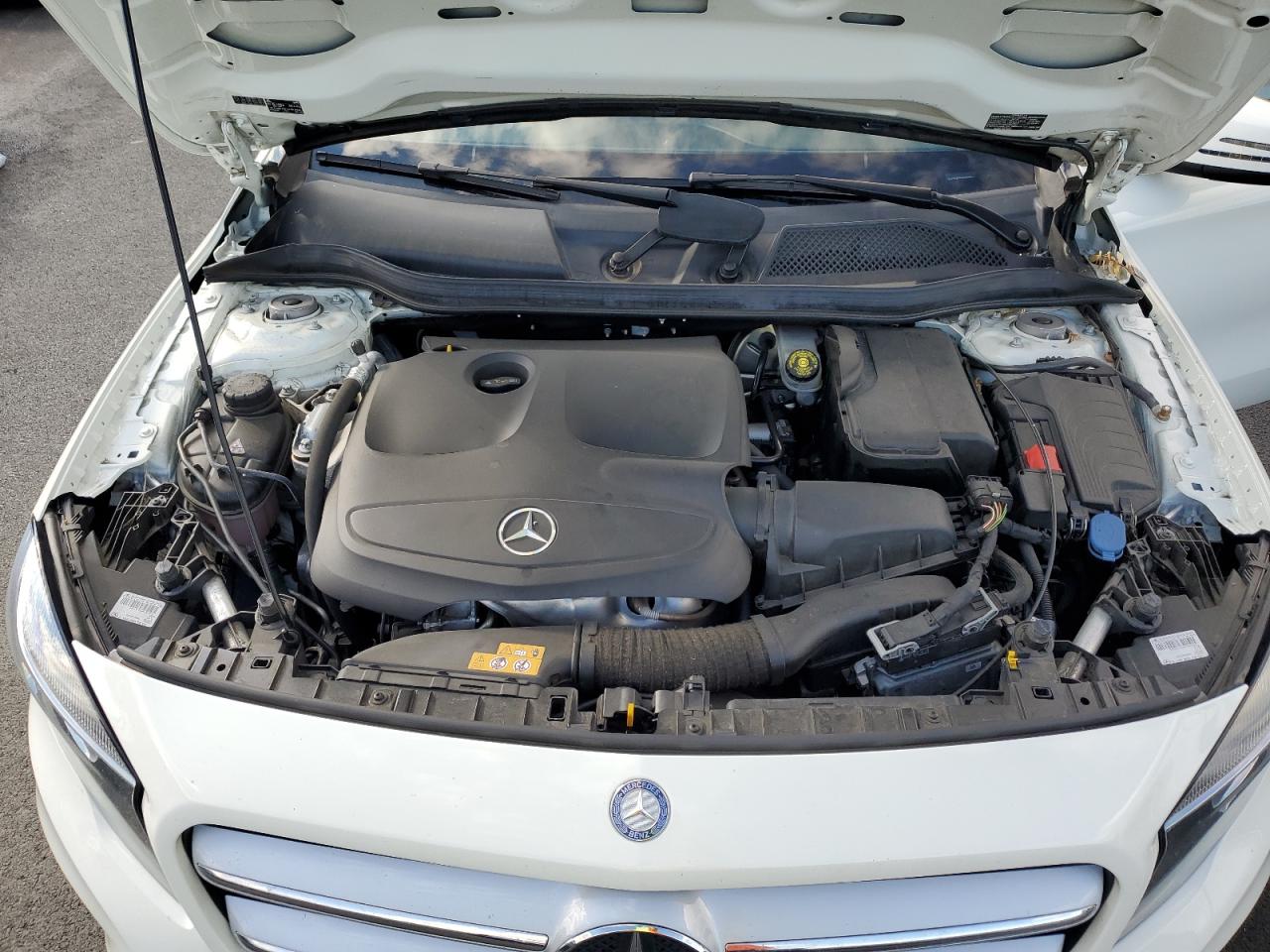 MERCEDES-BENZ GLA-CLASS 250 4MATIC