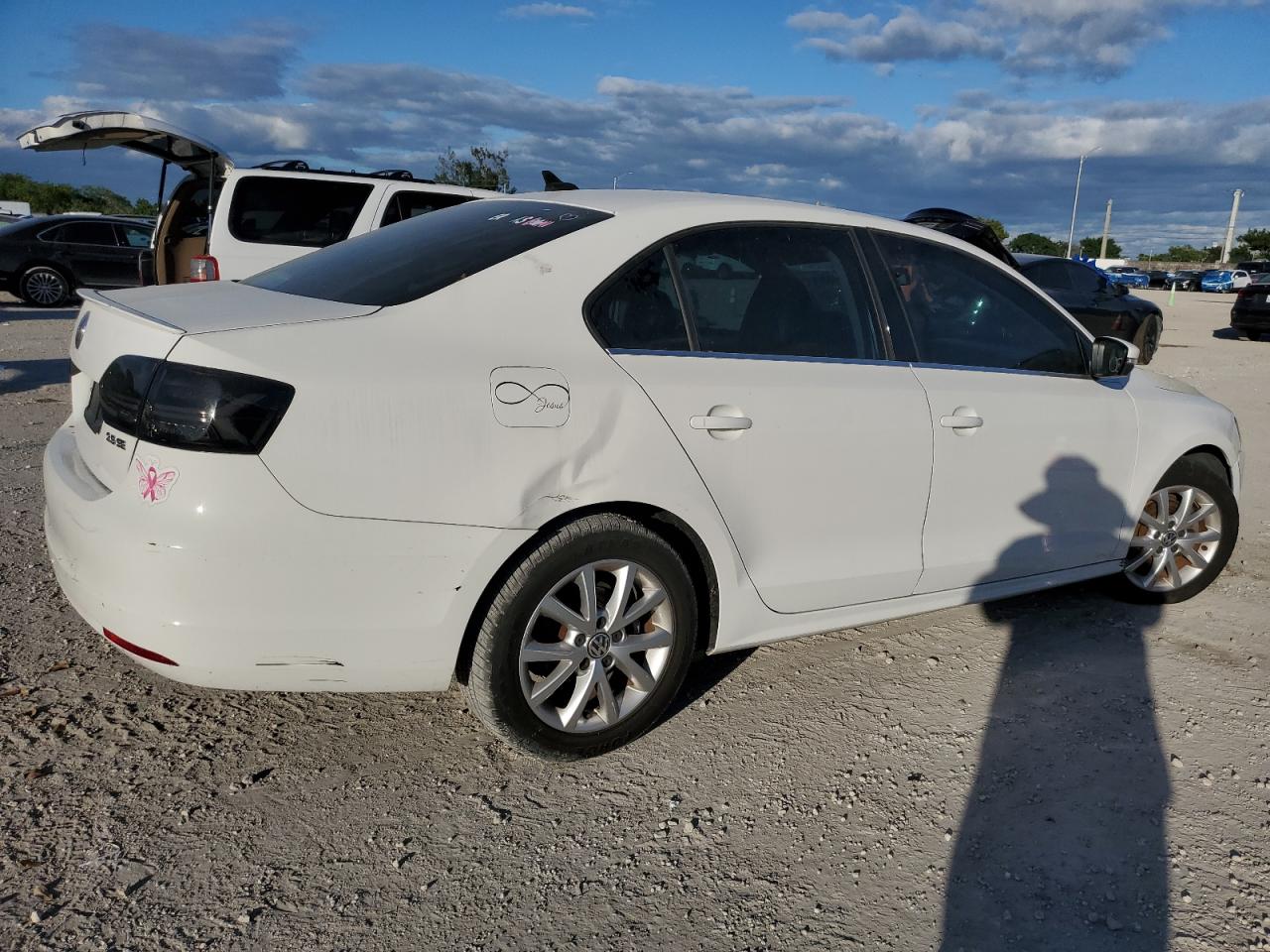 VOLKSWAGEN JETTA SE